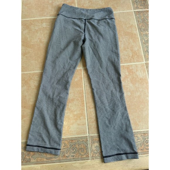 Lululemon‎ Athletica front detail Ribbon navy leggings size 4 - Picture 4 of 9